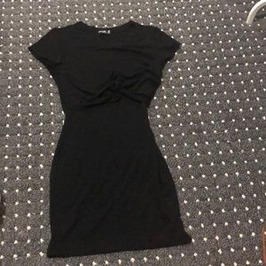 Black basic dress